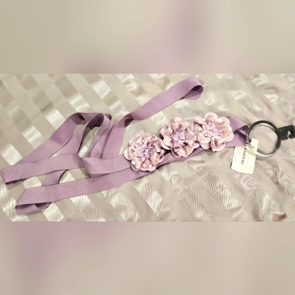 3/55$ - NWT - Le Chateau Purple Floral Belt